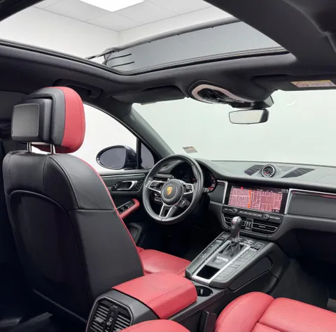 Porsche Macan Base 2021