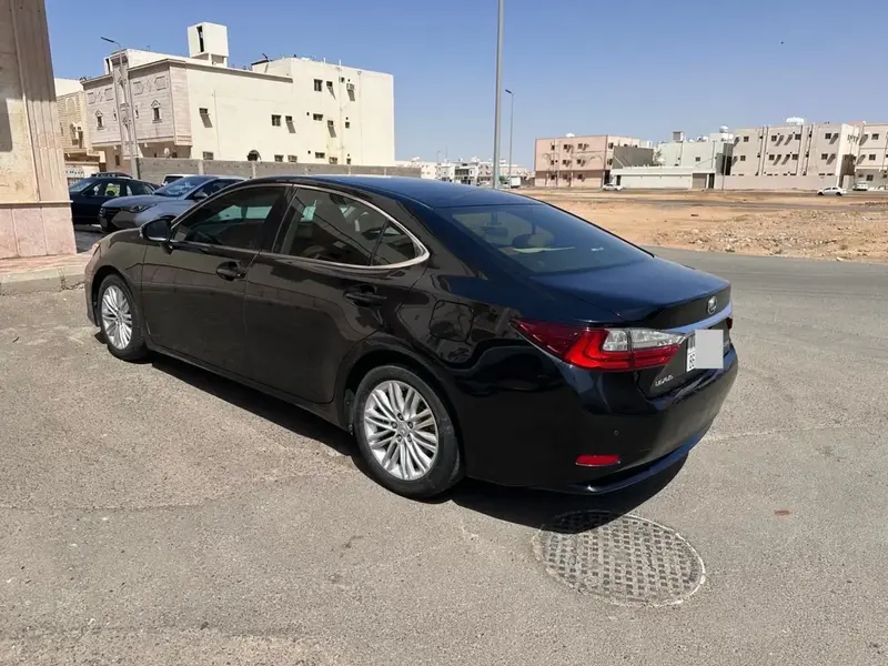 Discover undefined undefined Exterior Interior Images.Find all aspects and details of cars.