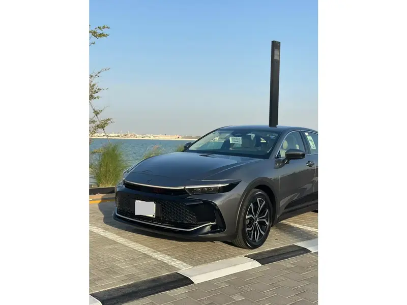 Toyota Crown 2023