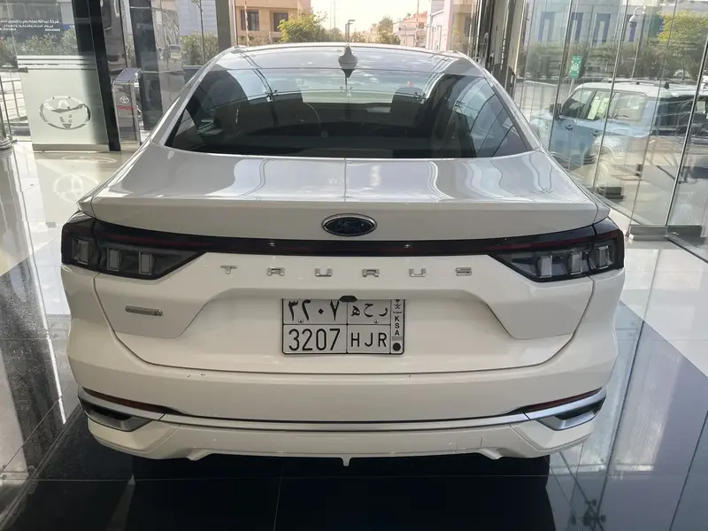 Discover undefined undefined Exterior Interior Images.Find all aspects and details of cars.