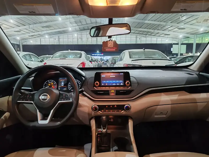 Nissan Altima 2021