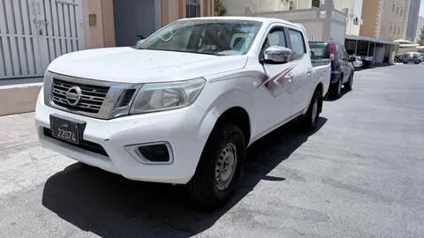 Nissan Navara SE 4x2 (5-Seater) A/T 2016
