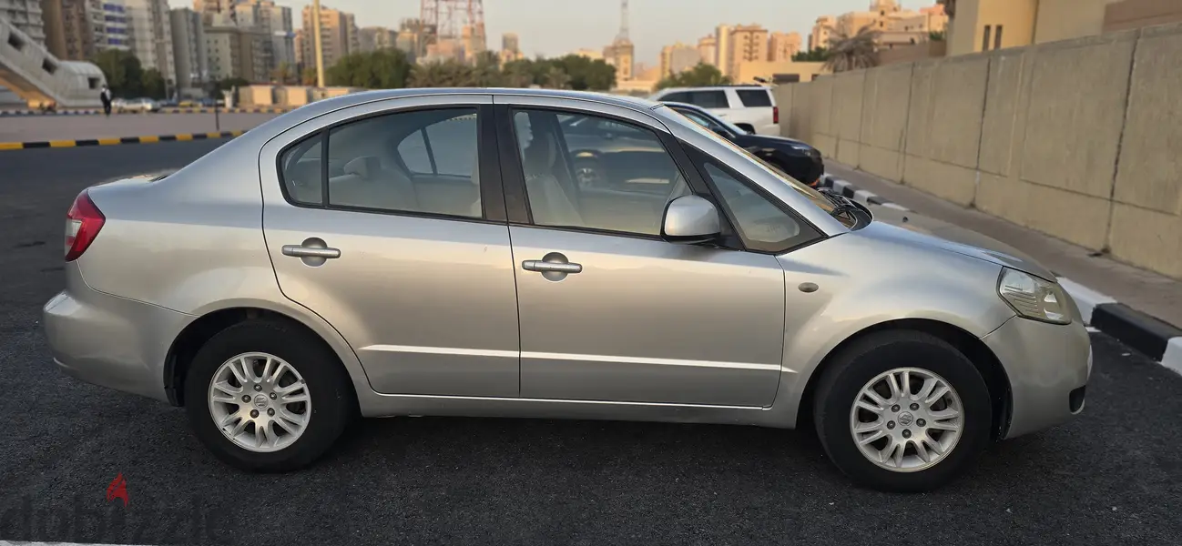 سوزوكي SX4 2009