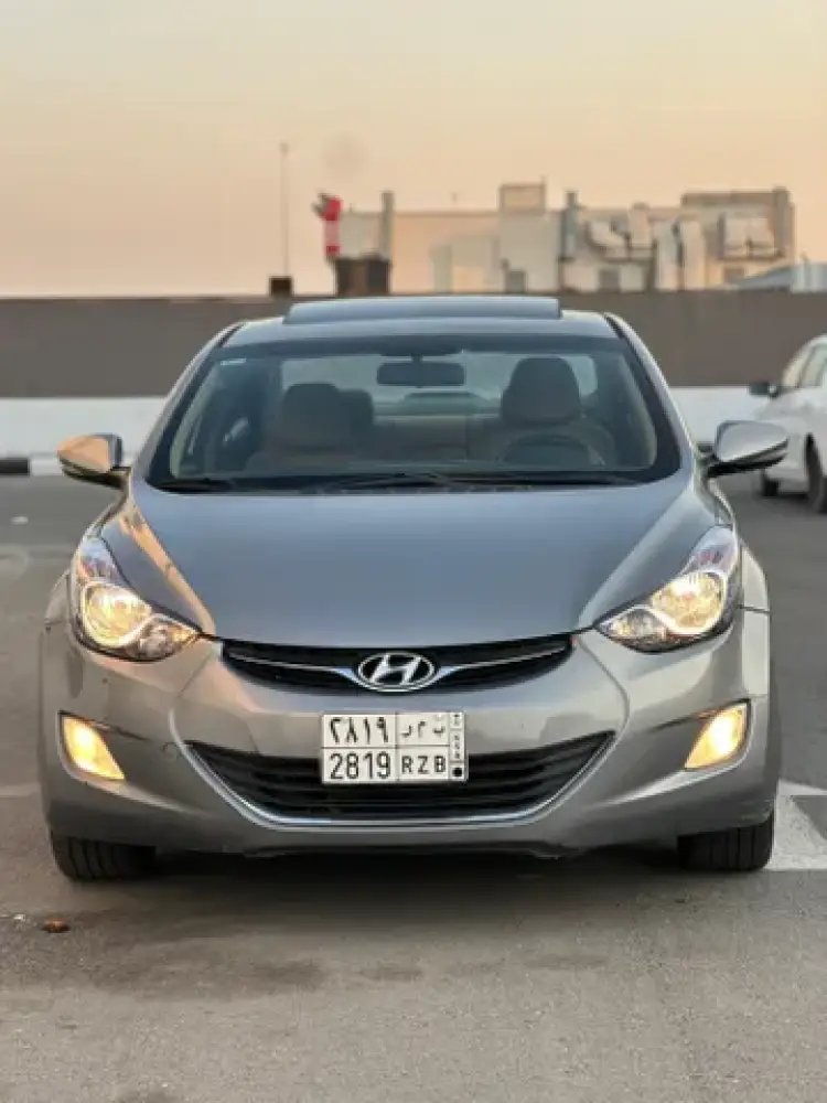 hyundai hyundai-elantra image Hyundai Elantra 2013