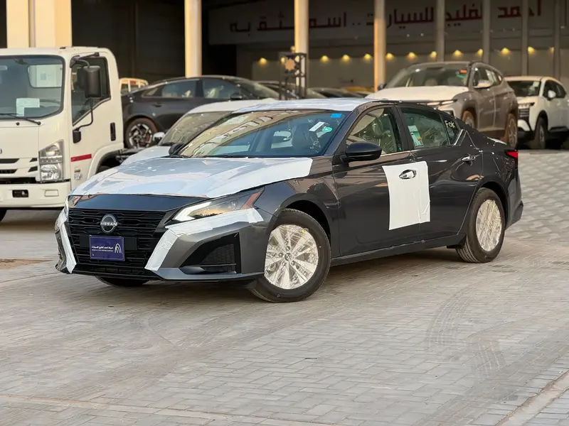 Nissan Altima 2025
