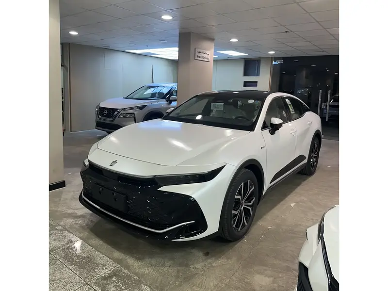 Discover undefined undefined Exterior Interior Images.Find all aspects and details of cars.