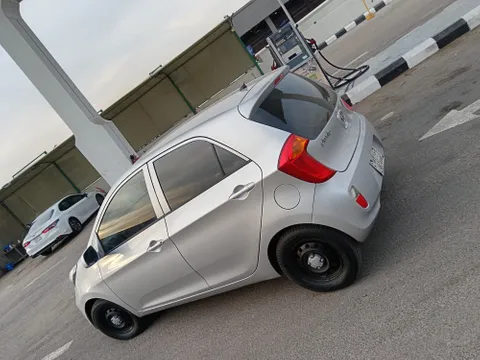 Discover undefined undefined Exterior Interior Images.Find all aspects and details of cars.