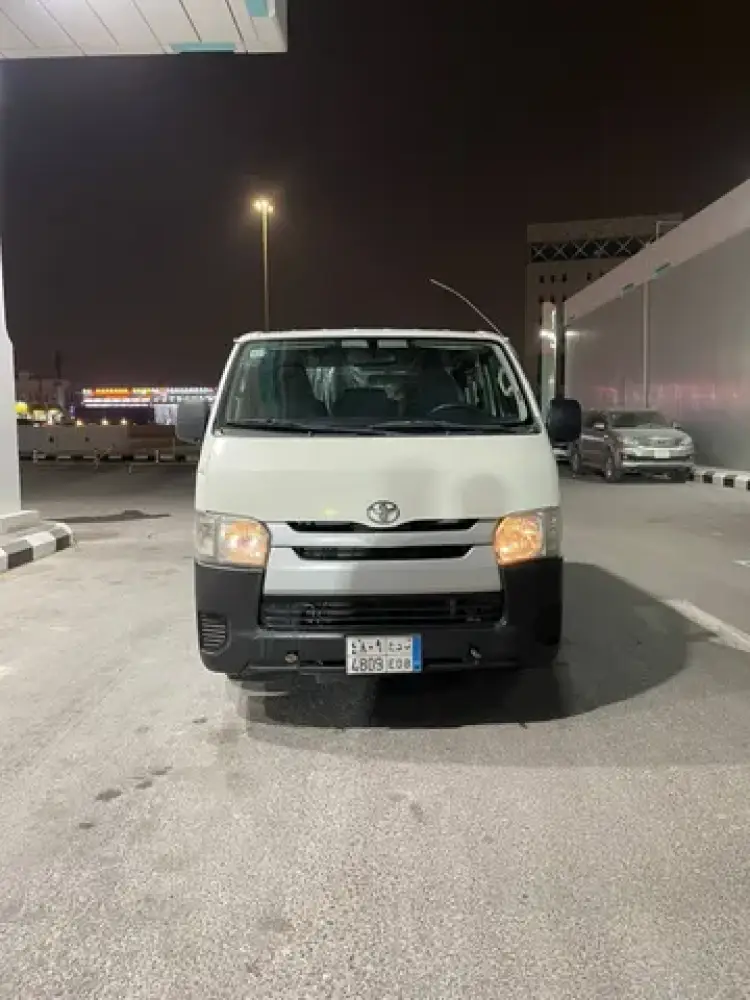 toyota hiace image Toyota Hiace 2018