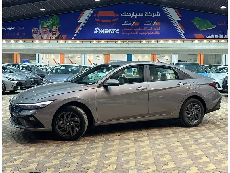 Hyundai Elantra 2025