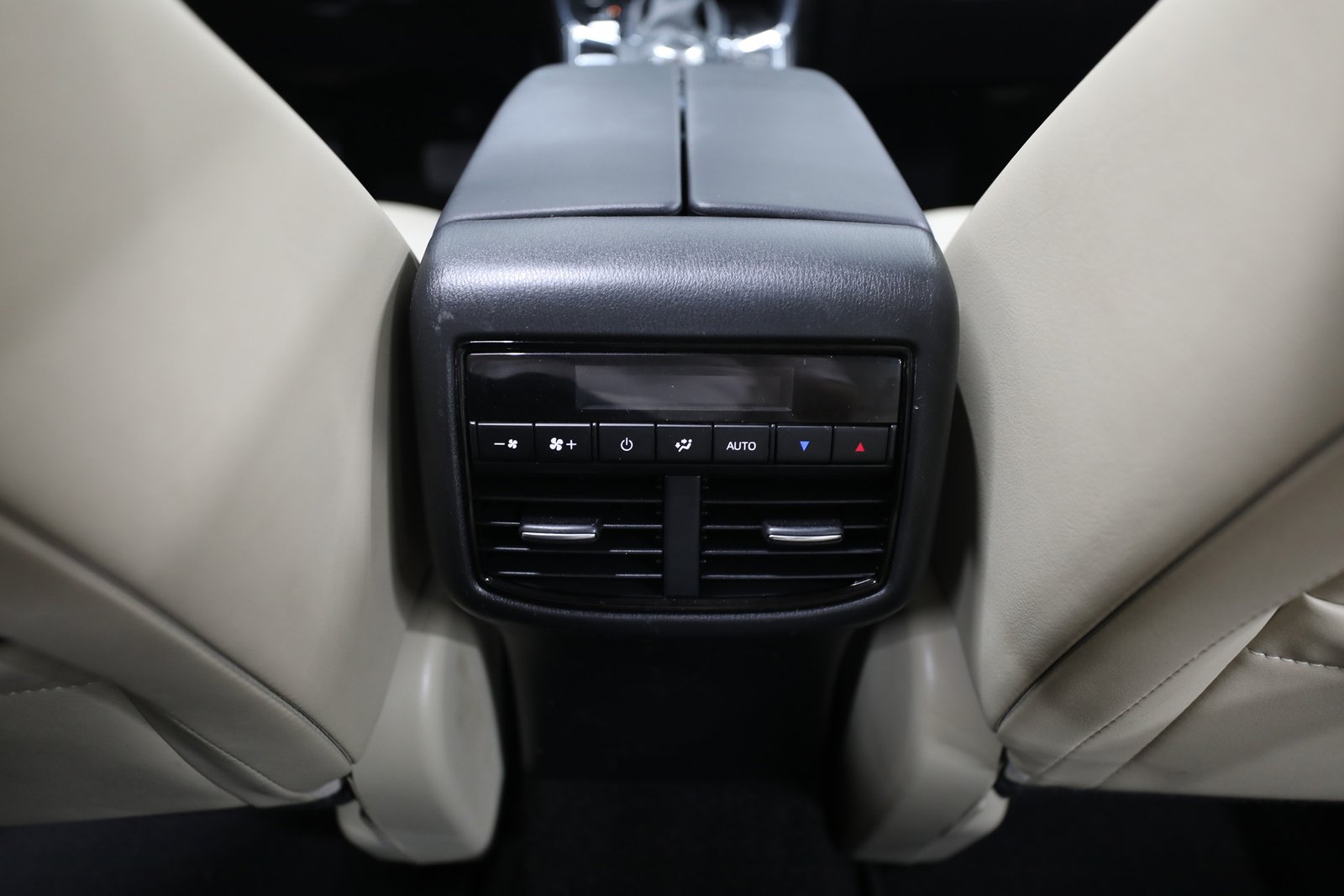 GCC | CX9 | 1,400 AED Montly | Free Insurance and Registration | 0 Downpayment
