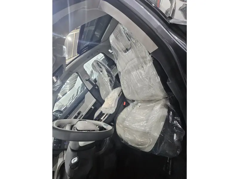 Discover undefined undefined Exterior Interior Images.Find all aspects and details of cars.