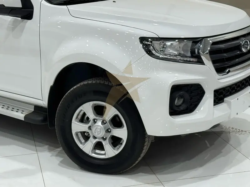 Discover undefined undefined Exterior Interior Images.Find all aspects and details of cars.