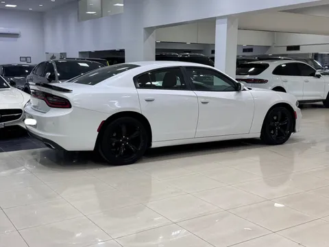 Dodge Charger SE 2016