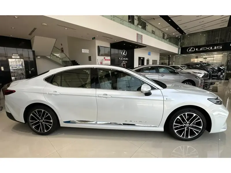 Discover undefined undefined Exterior Interior Images.Find all aspects and details of cars.