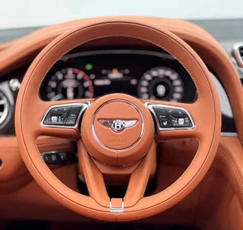 New Bentley Bentayga 4.0L V8 2024