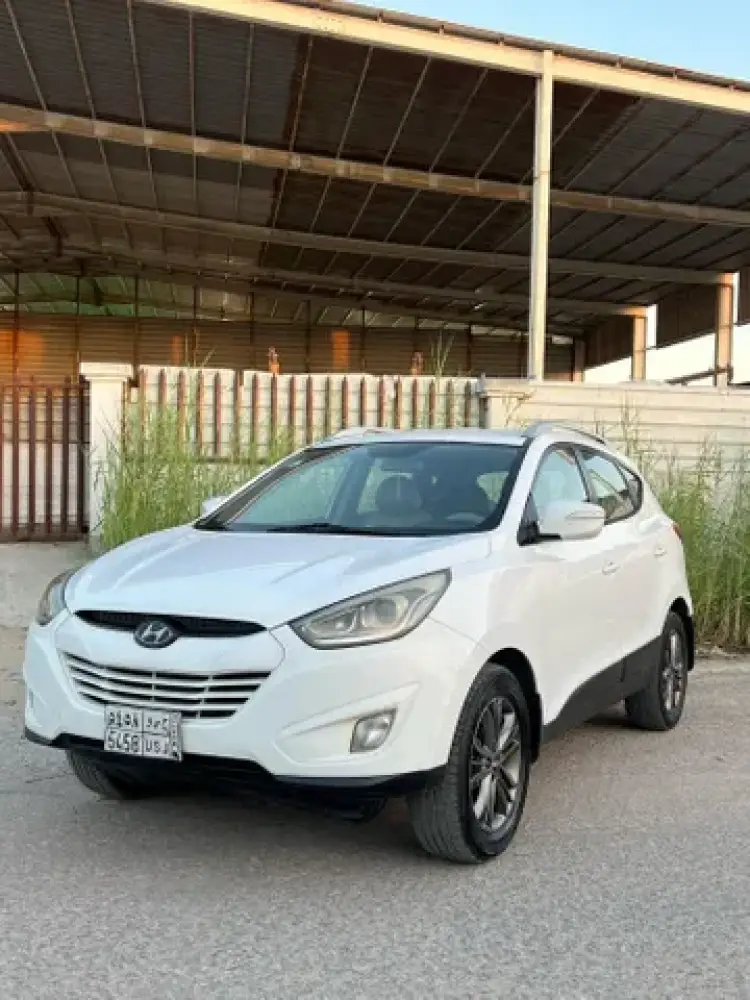 hyundai hyundai-tucson image Hyundai Tucson 2015