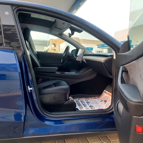 Tesla Model Y Standard Range 2023
