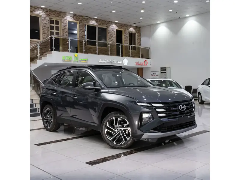 Discover undefined undefined Exterior Interior Images.Find all aspects and details of cars.