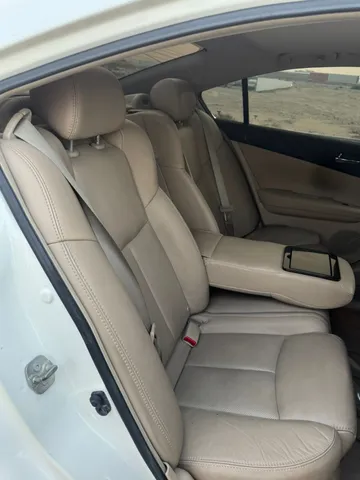 Nissan Maxima 3.5L SR 2012