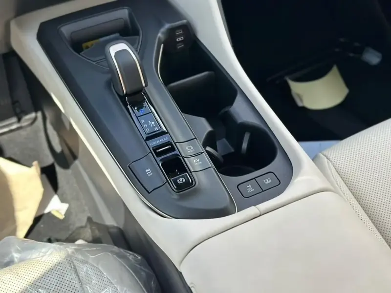 Toyota Crown 2025