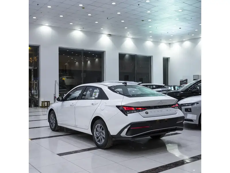 Hyundai Elantra 2025