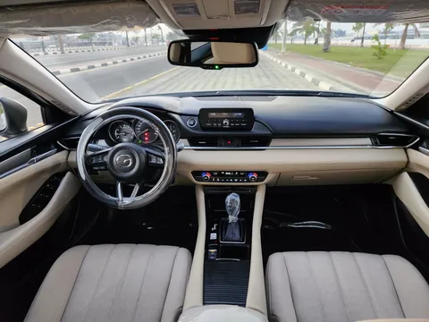 Discover undefined undefined Exterior Interior Images.Find all aspects and details of cars.