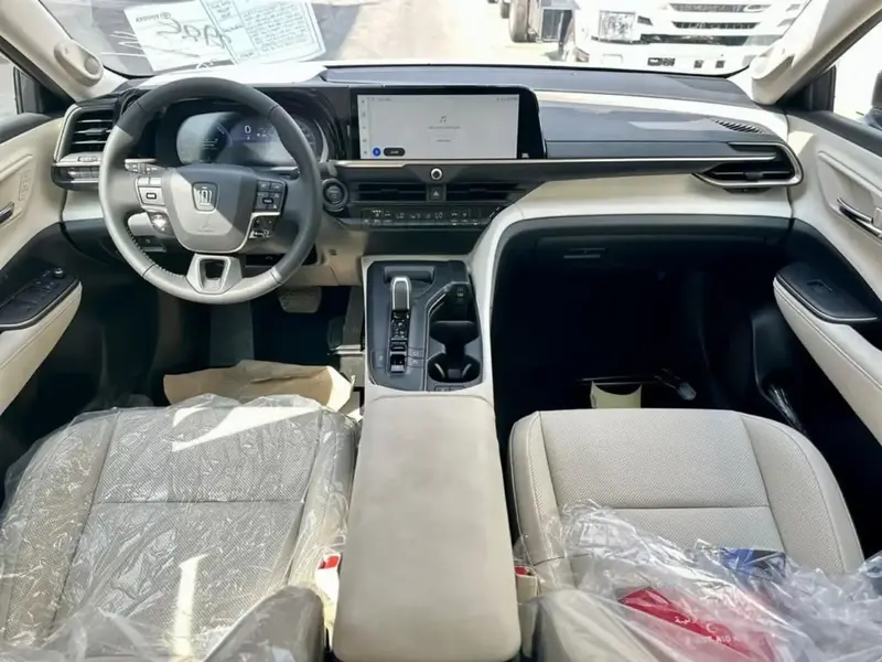 Toyota Crown 2025