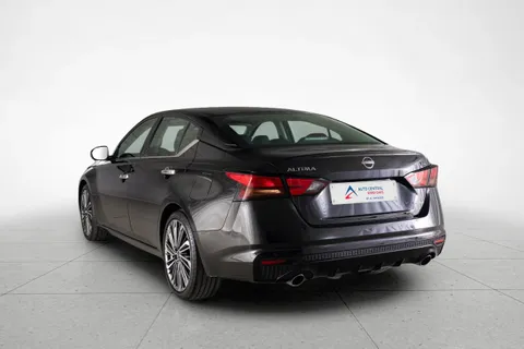 Nissan Altima 2023