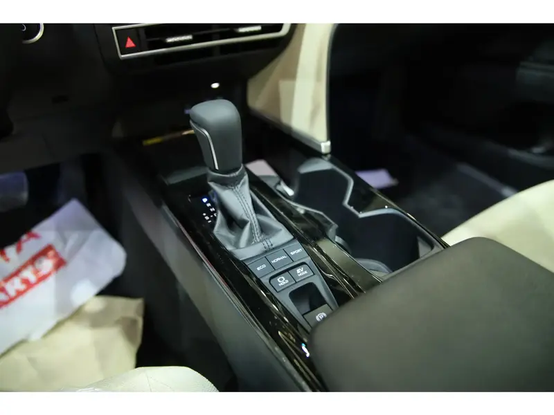 Toyota Camry 2025