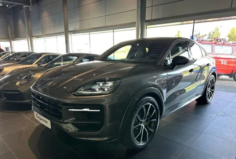 New Porsche Cayenne GTS 2025