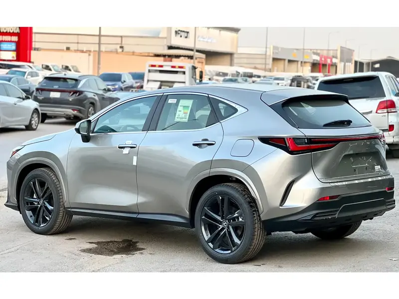 Discover undefined undefined Exterior Interior Images.Find all aspects and details of cars.