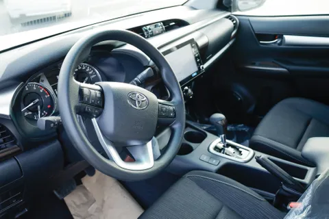 New Toyota Hilux 2.7 Double Cab 4x2 A/T Top 2025