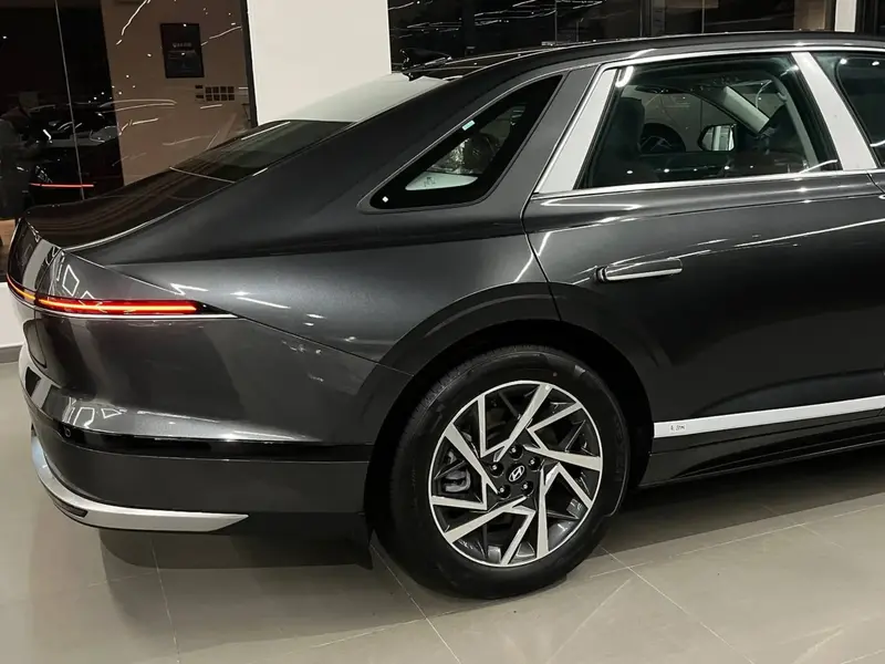 Hyundai Azera 2025