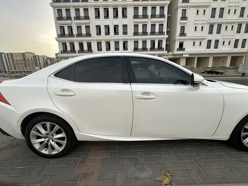Lexus IS 2014