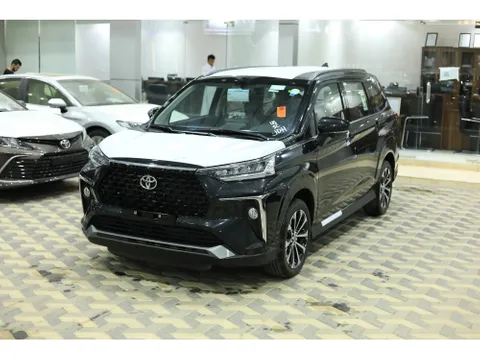 Discover undefined undefined Exterior Interior Images.Find all aspects and details of cars.