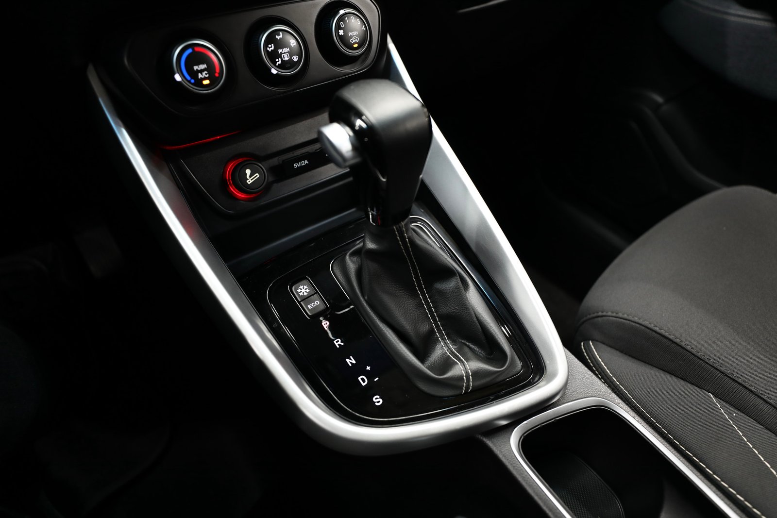 GCC | 1.5L | 7 Seater | 750 AED Monthly Installment | Free Insurance and Registration