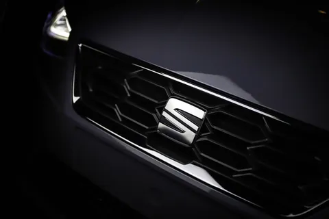 Discover undefined undefined Exterior Interior Images.Find all aspects and details of cars.