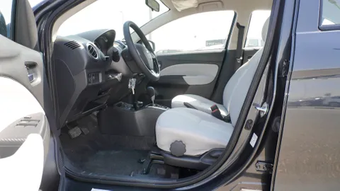 Discover undefined undefined Exterior Interior Images.Find all aspects and details of cars.