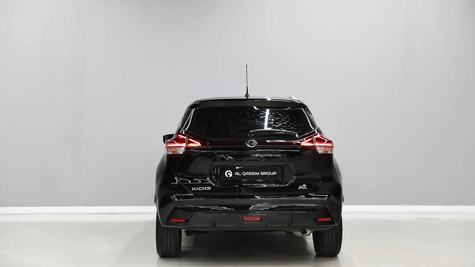 Discover undefined undefined Exterior Interior Images.Find all aspects and details of cars.