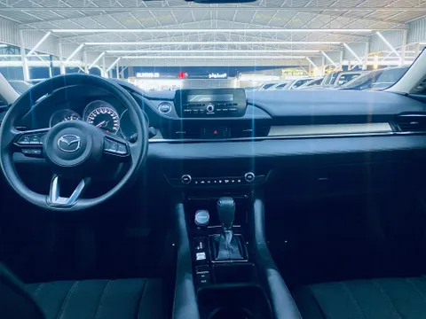 Discover undefined undefined Exterior Interior Images.Find all aspects and details of cars.