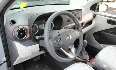 Discover undefined undefined Exterior Interior Images.Find all aspects and details of cars.