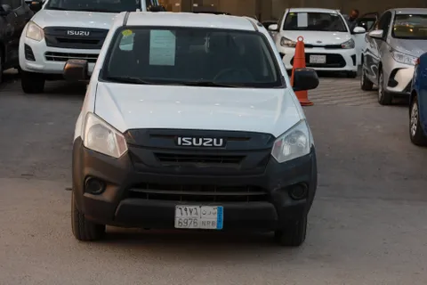 Isuzu D-MAX 2.5D Double Cab 4WD M/T 2020