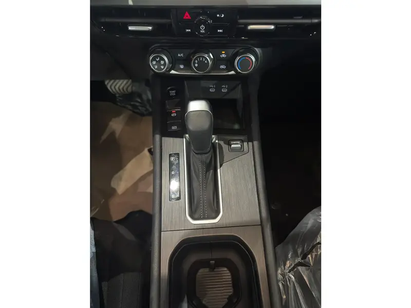 Nissan Kicks 2025