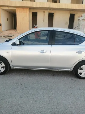 Nissan Sunny 2015