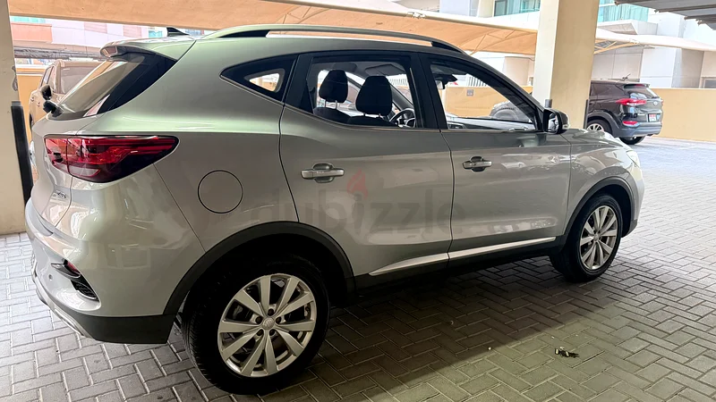 أم جي ZS 2023