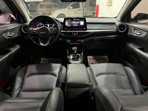 Discover undefined undefined Exterior Interior Images.Find all aspects and details of cars.