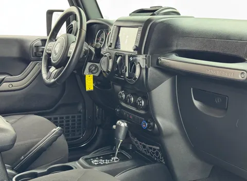 Jeep Wrangler Willys Wheeler 3.6L A/T 2018