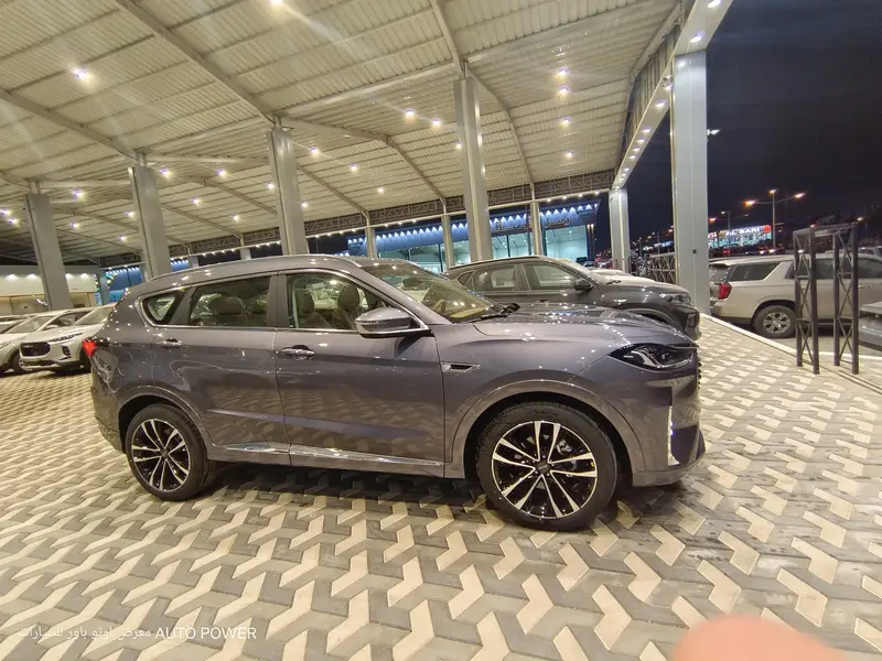 Discover undefined undefined Exterior Interior Images.Find all aspects and details of cars.