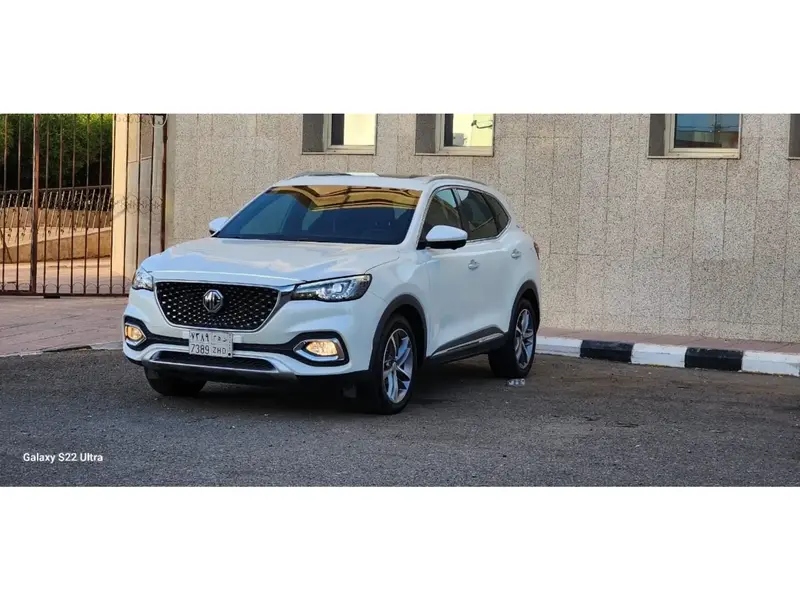 MG HS 2021