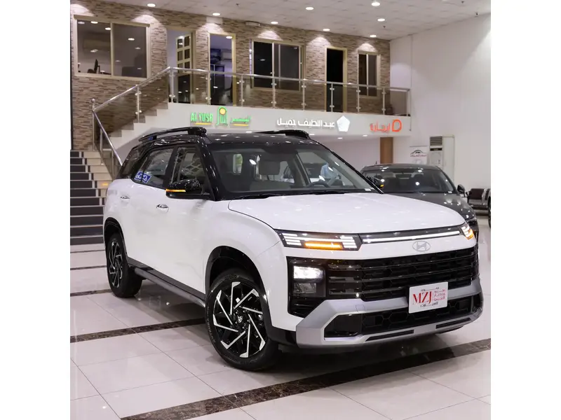 Discover undefined undefined Exterior Interior Images.Find all aspects and details of cars.